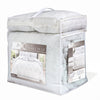 Ensemble de douillette Queen Chateau 7 pièces à plis pincés, blanc, dans son sac de rangement transparent à fermeture éclair avec la fiche produit