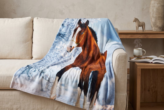 Couverture minky, 48 x 60 po, imprimé cheval, mise en situation