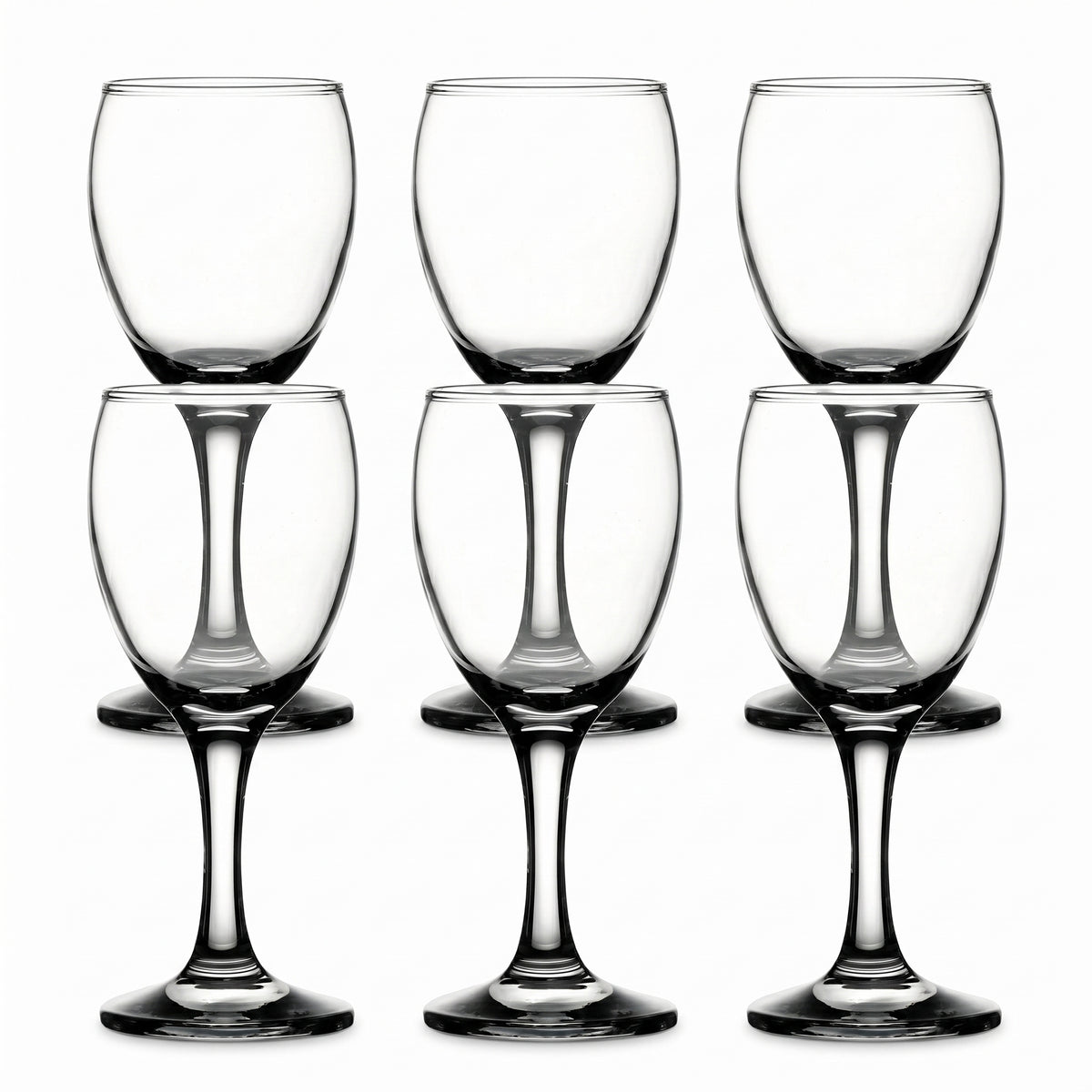 Coupes à vin dans un décor