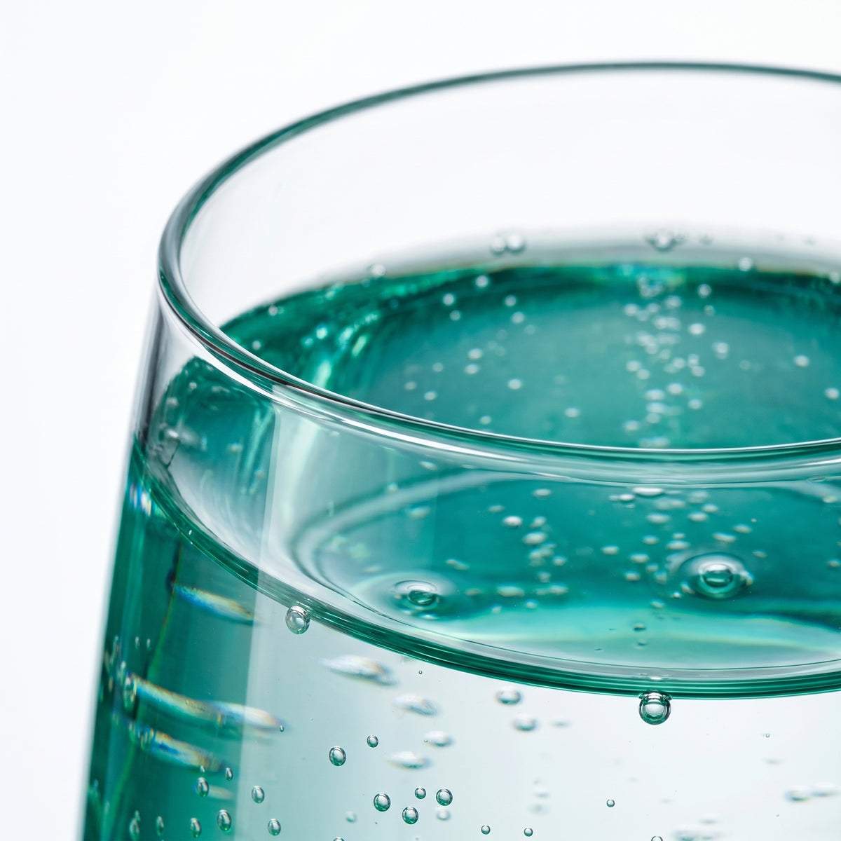 Verres highball dans un décor